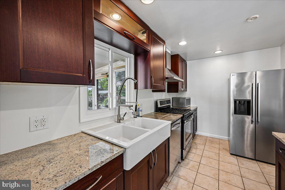 6717 Anthony St Property Photo 10