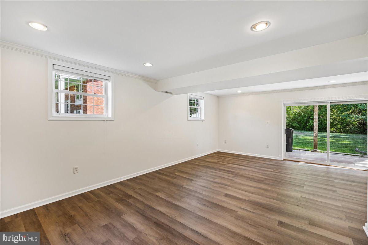 6717 Anthony St Property Photo 23