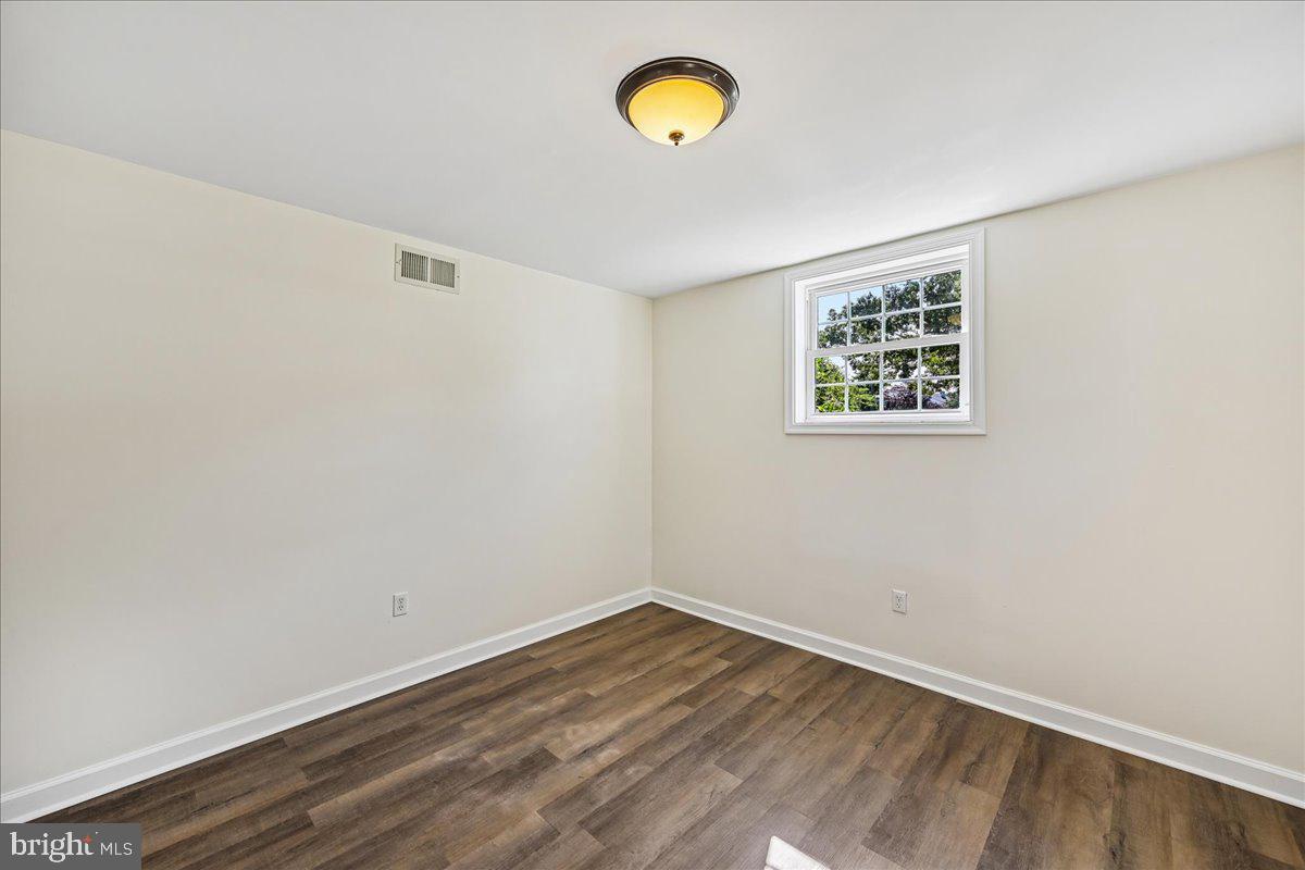 6717 Anthony St Property Photo 28