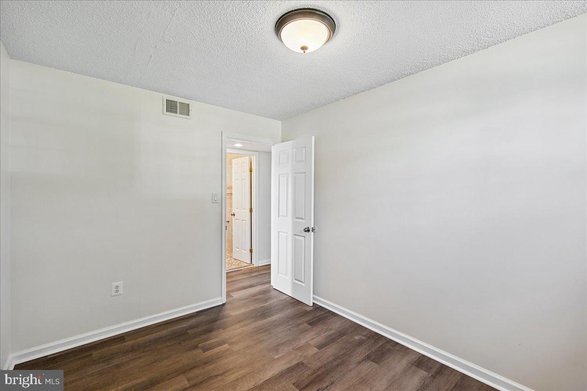 6717 Anthony St Property Photo 32