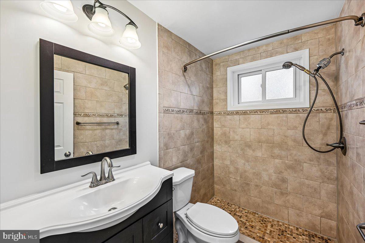 6717 Anthony St Property Photo 33
