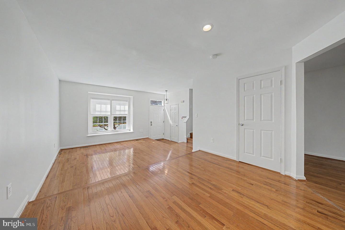 6941 Compton Ln Property Photo 11