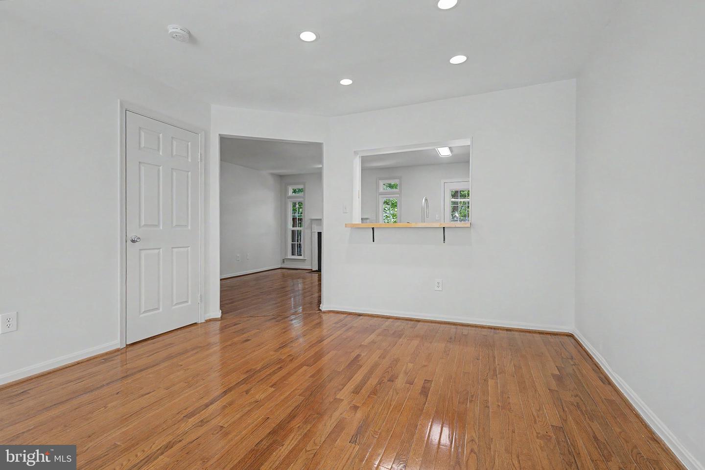 6941 Compton Ln Property Photo 12