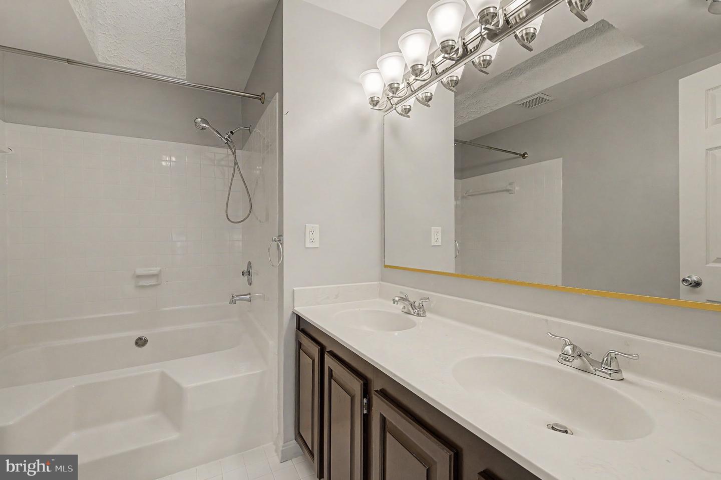 6941 Compton Ln Property Photo 16