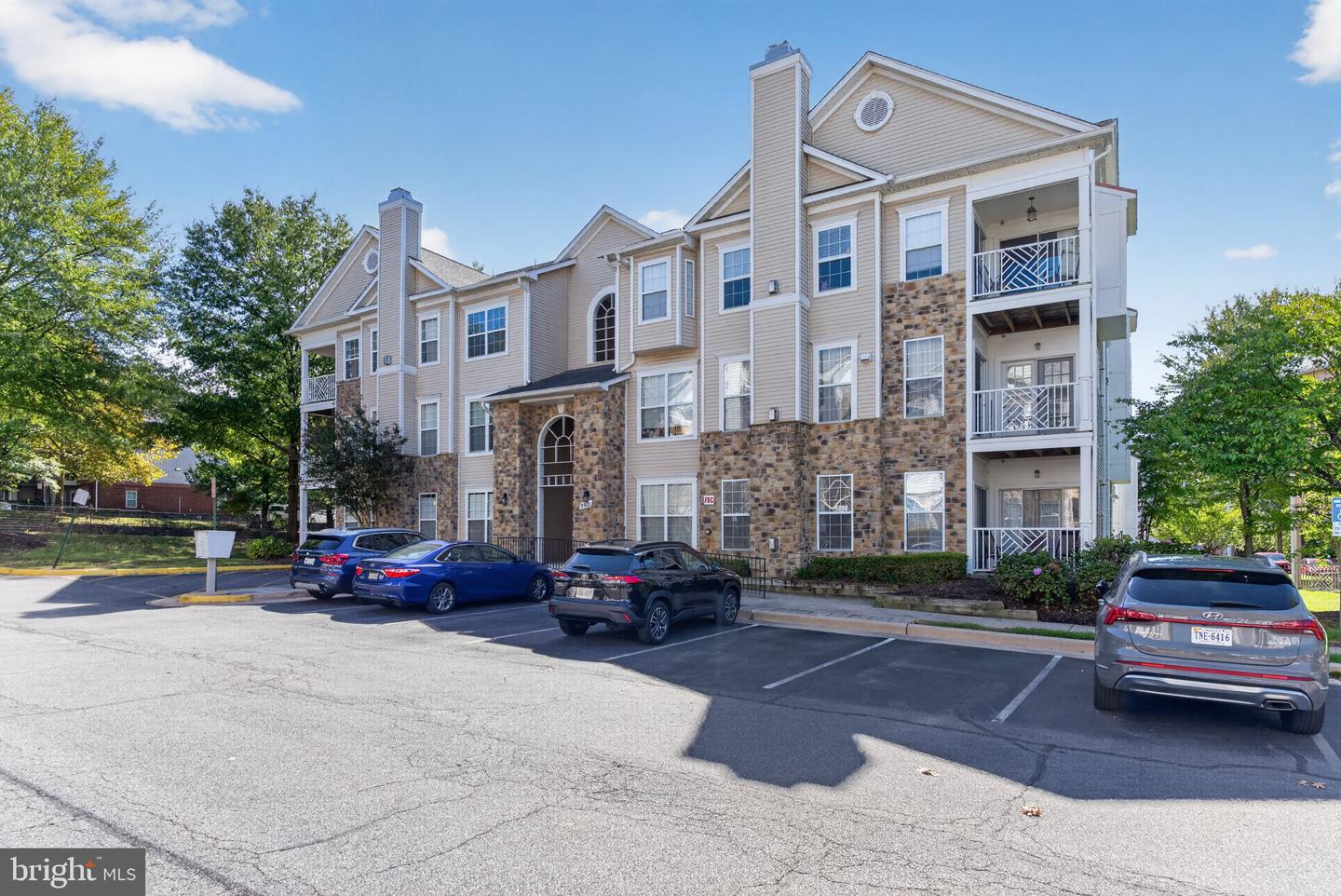5921 Founders Crossing Ct #202 Property Photo 1
