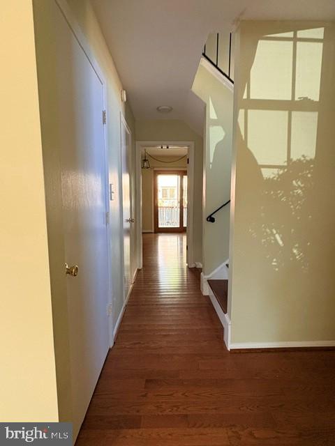 10252 Friendship Ct Property Photo 3