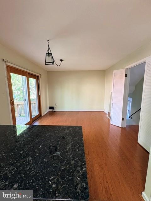 10252 Friendship Ct Property Photo 6