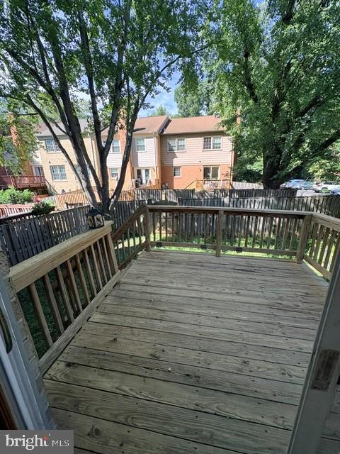 10252 Friendship Ct Property Photo 7