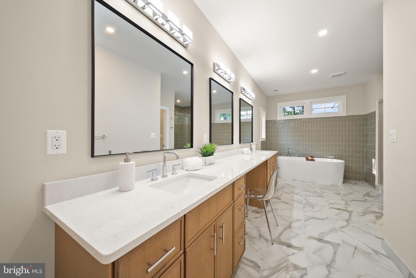 8615 Acorn Cir Property Photo 42