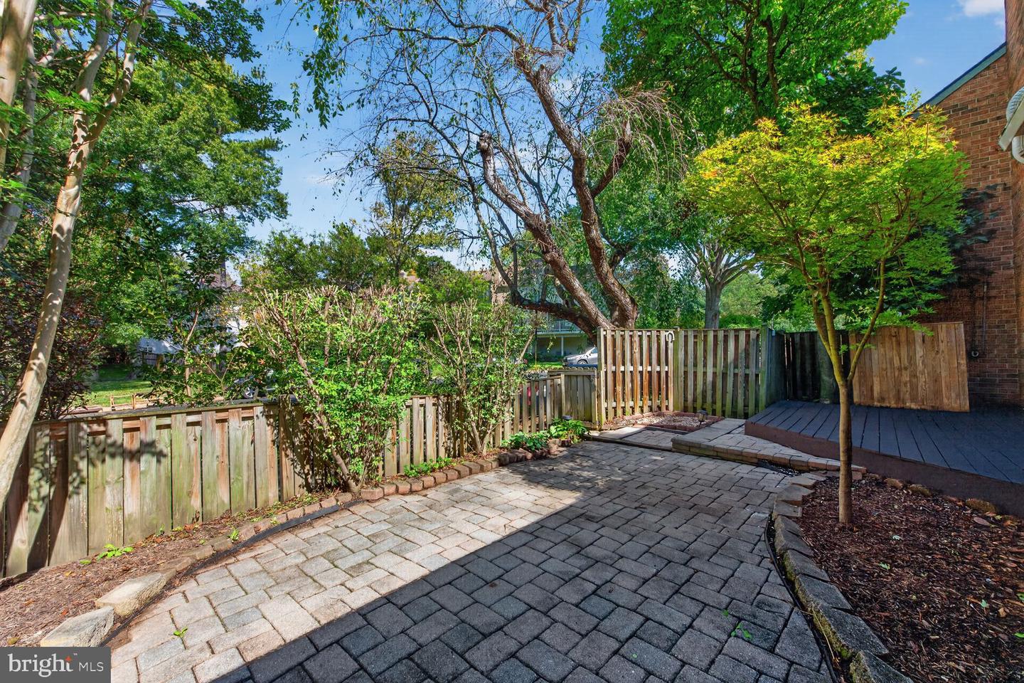 10903 Knights Bridge Ct Property Photo 2