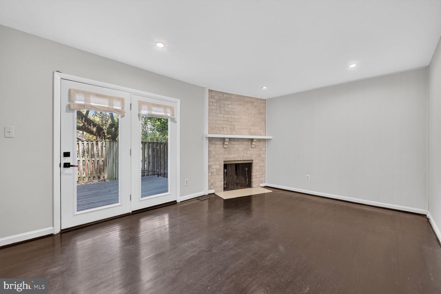 10903 Knights Bridge Ct Property Photo 7