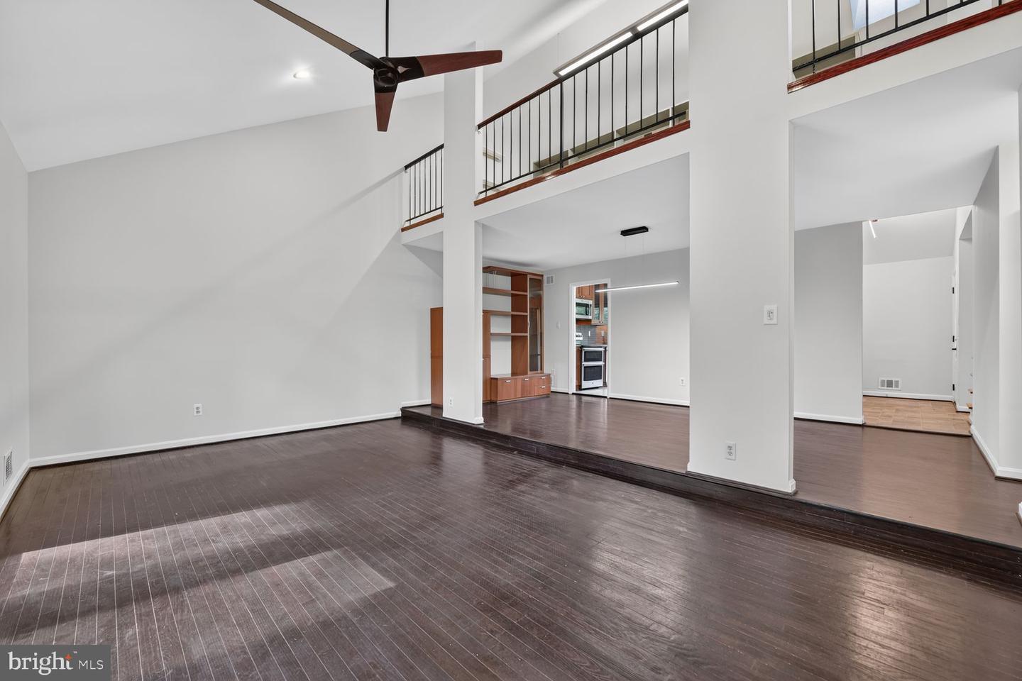 10903 Knights Bridge Ct Property Photo 8