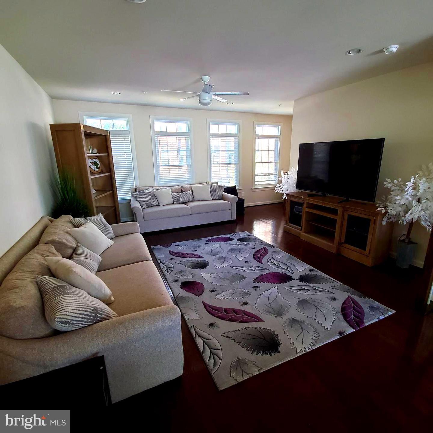 13717 Neil Armstrong Ave Property Photo 21