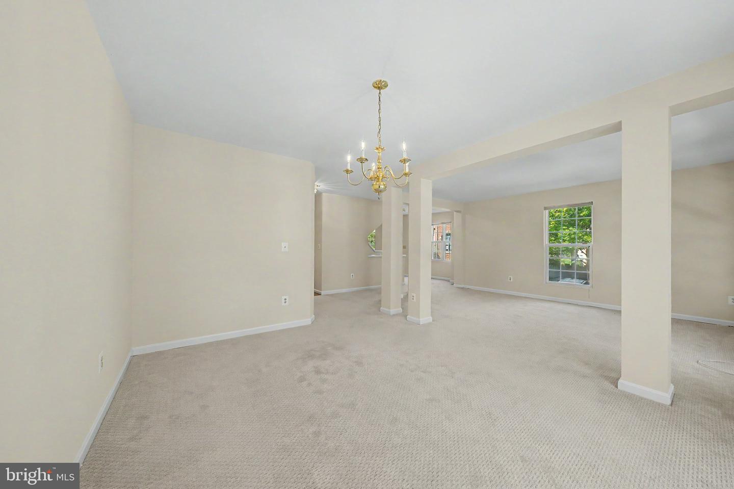 9386 Van Arsdale Dr Property Photo 4