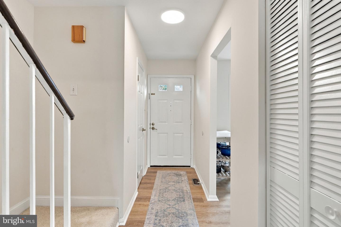 5529 Ridgeton Hill Ct Property Photo 3