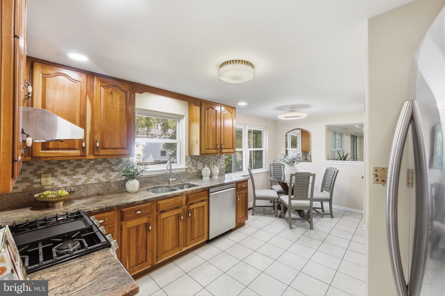 6512 Cape Ct Property Photo 9
