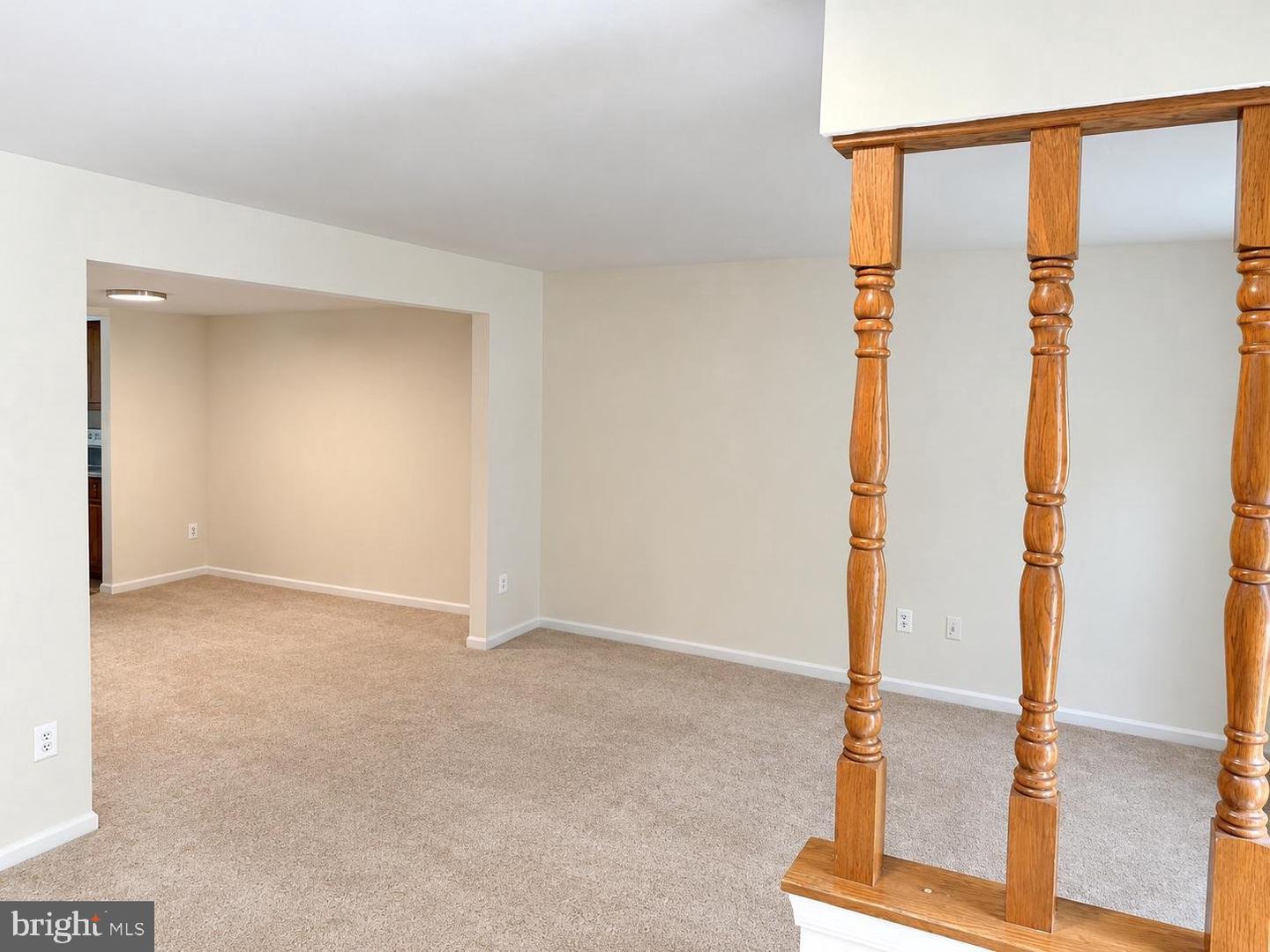 6281 Rathlin Dr Property Photo 3