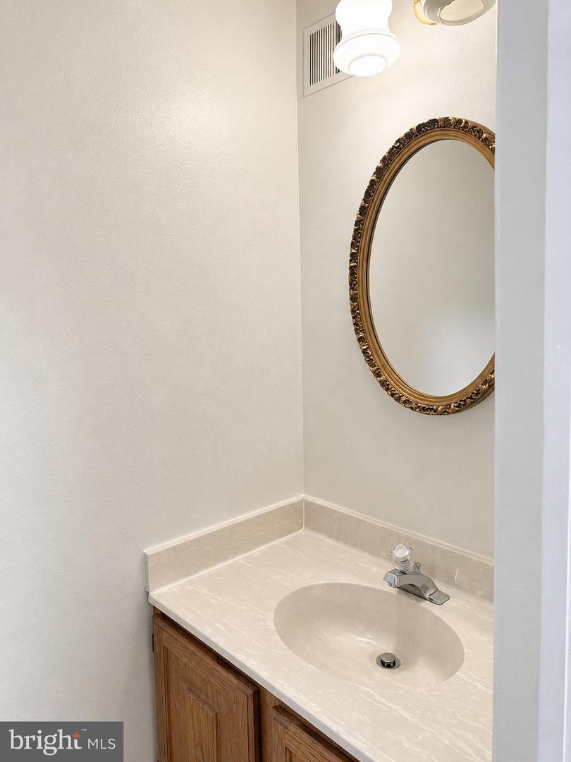 6281 Rathlin Dr Property Photo 15