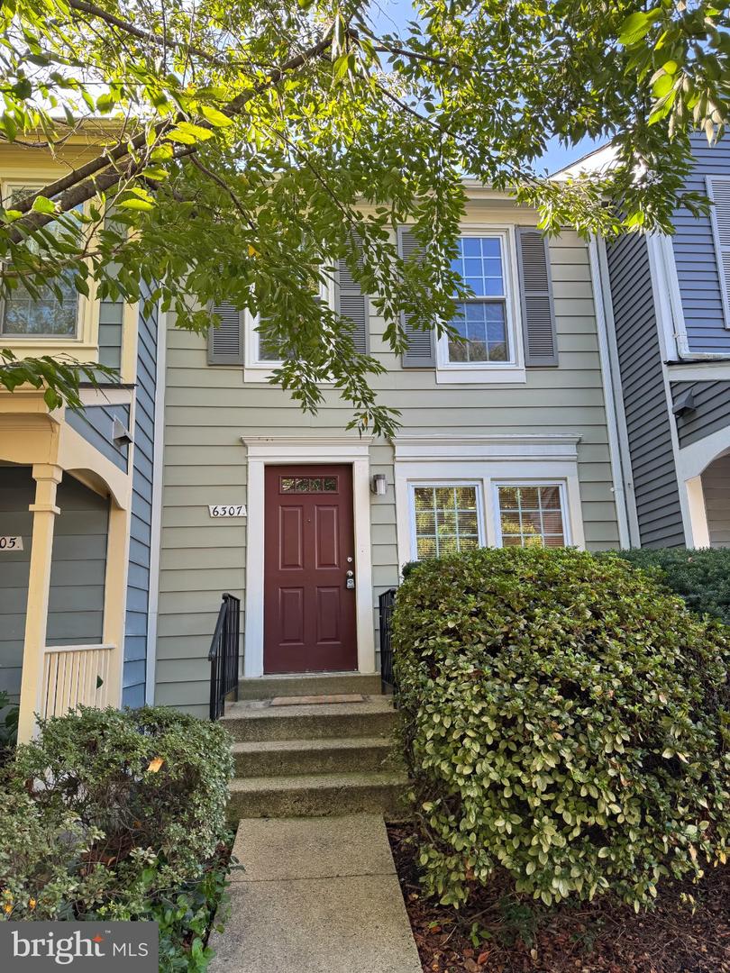 6307 CHIMNEY WOOD CT Property Photo 1
