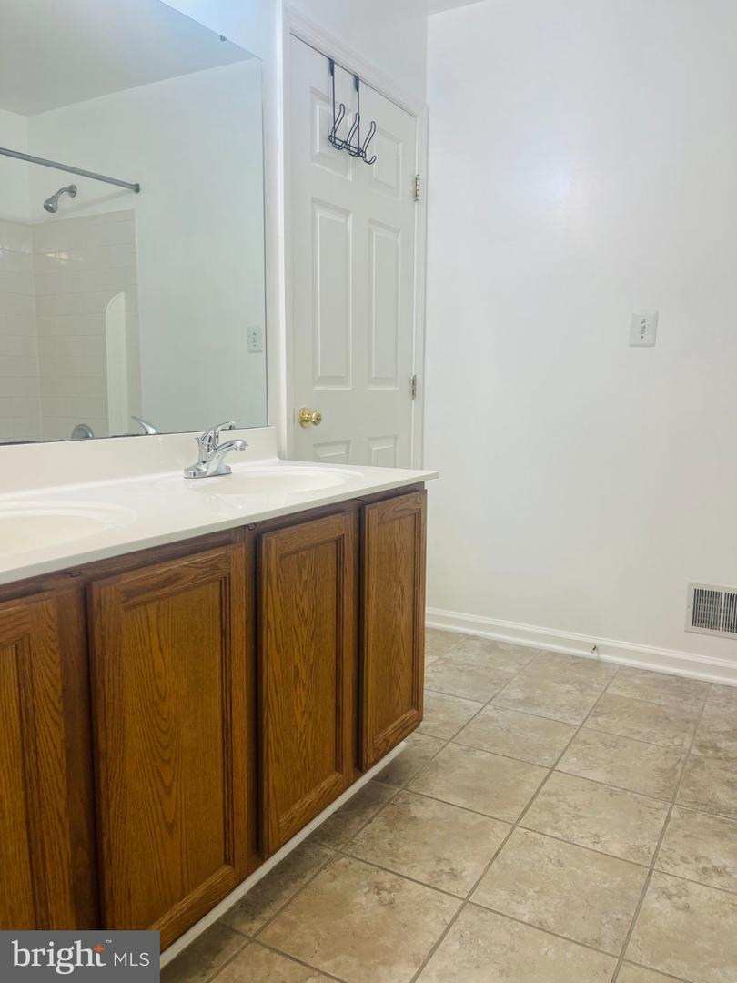 6114 Jenlar Dr Property Photo 22