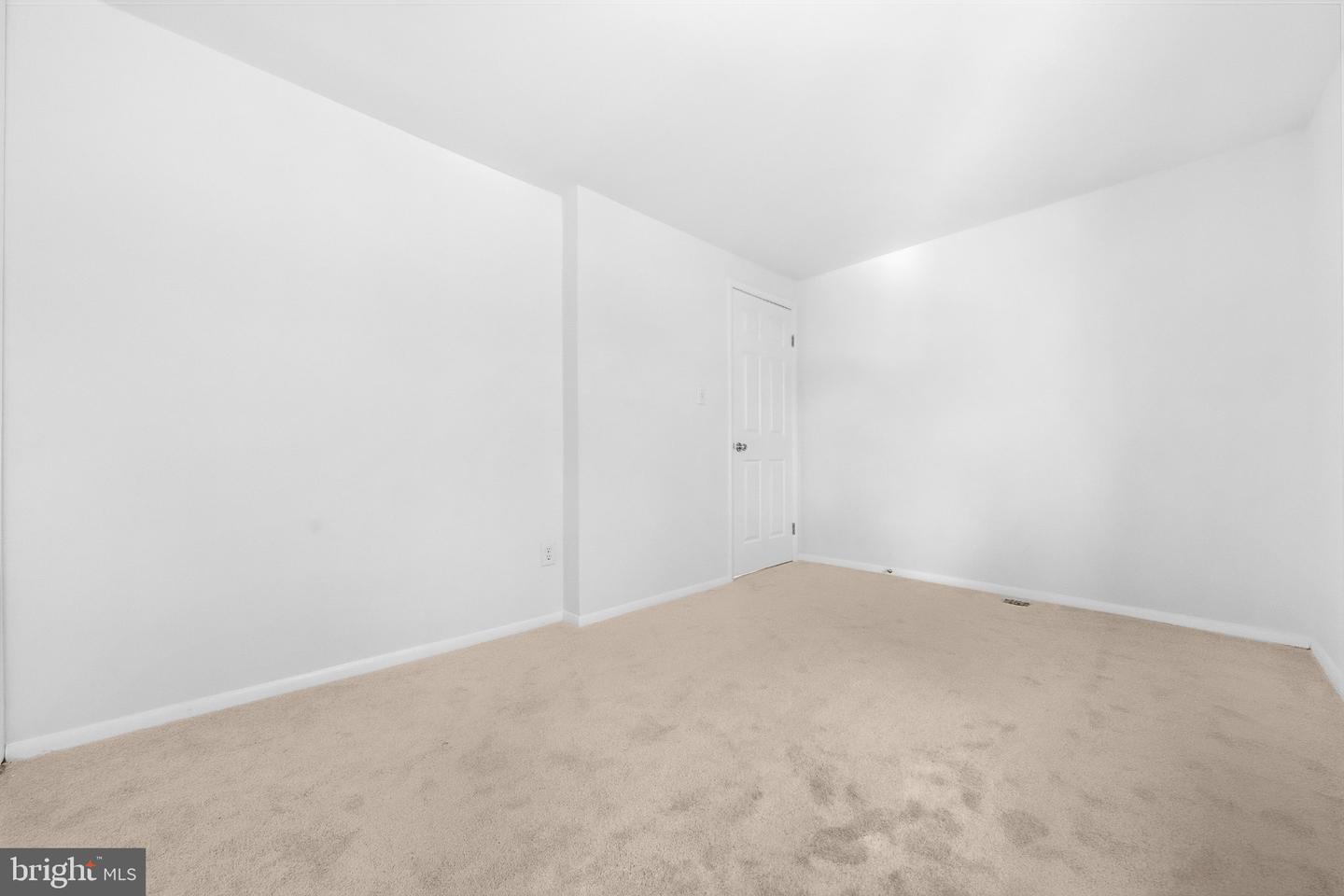 8449 Sugar Creek Ln Property Photo 18