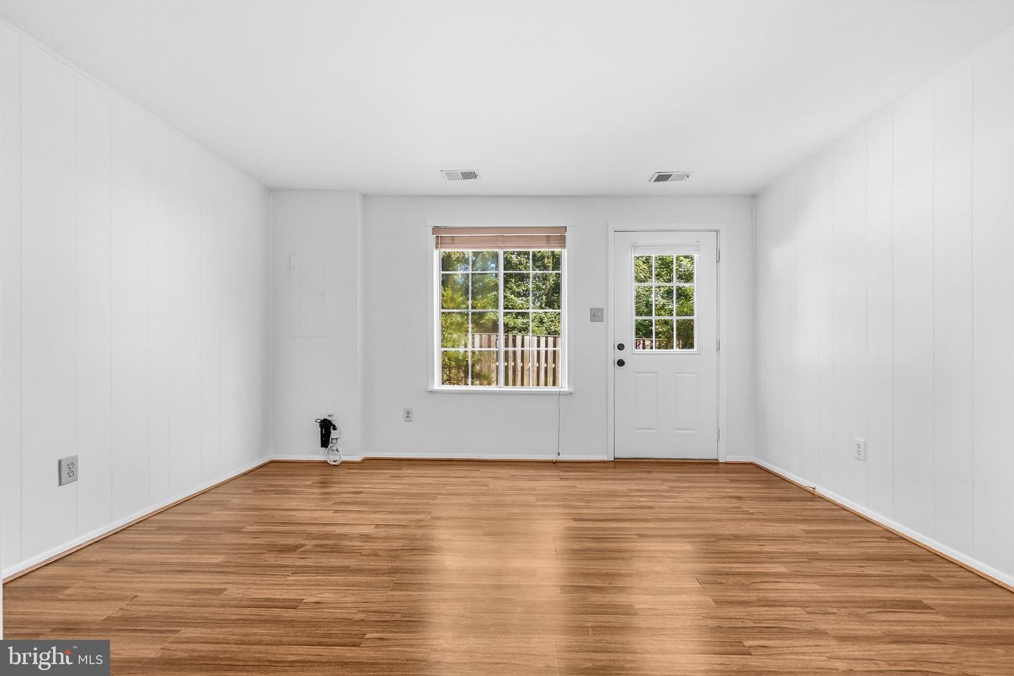 8449 Sugar Creek Ln Property Photo 20
