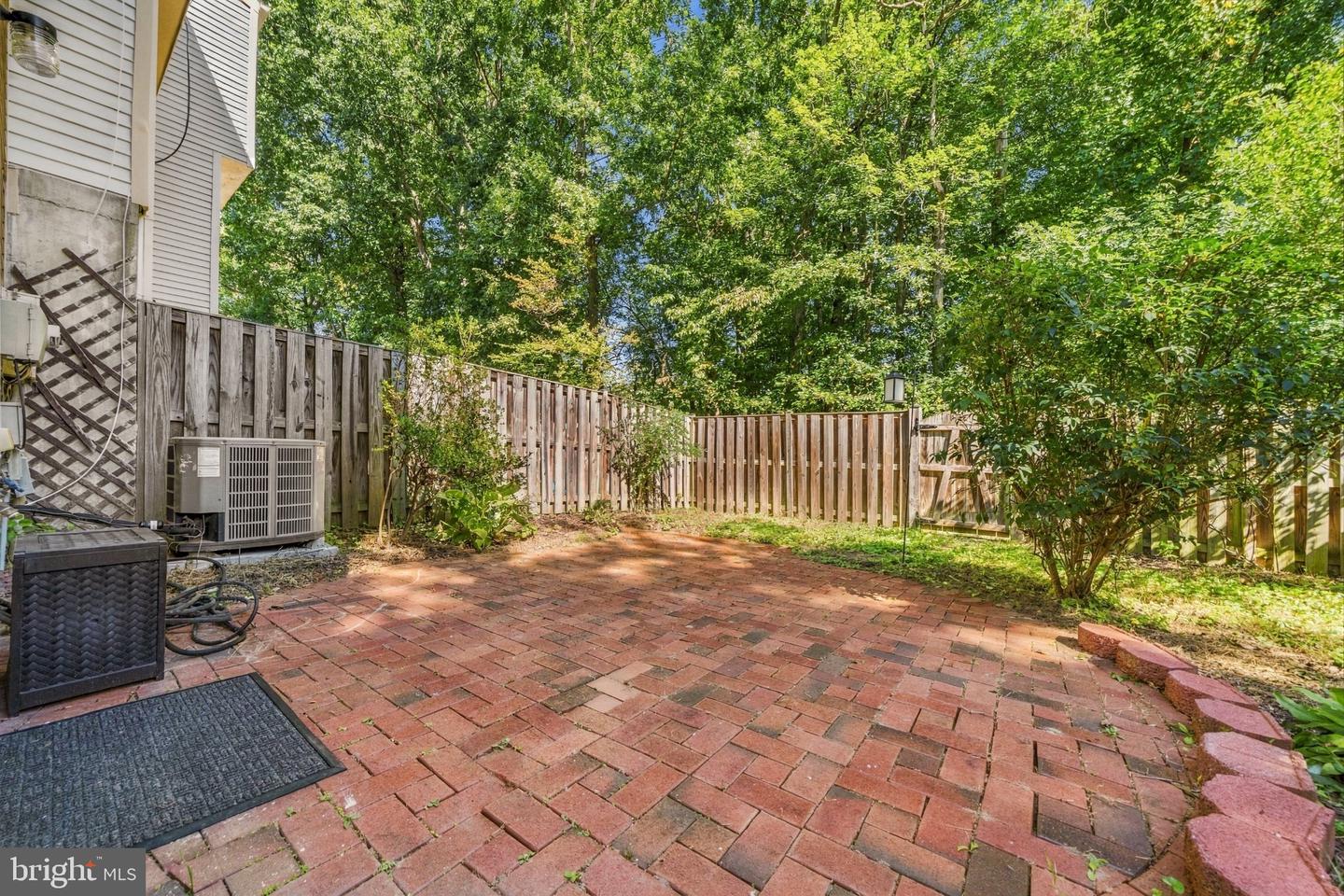 8449 Sugar Creek Ln Property Photo 26