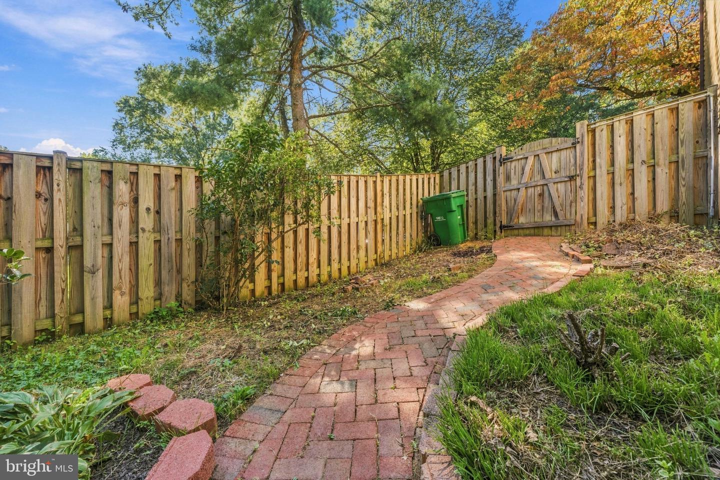 8449 Sugar Creek Ln Property Photo 28
