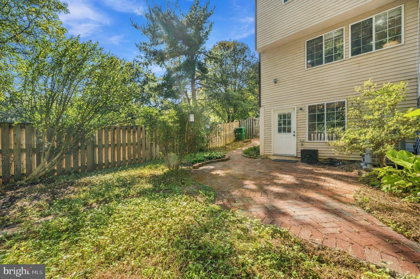 8449 Sugar Creek Ln Property Photo 29