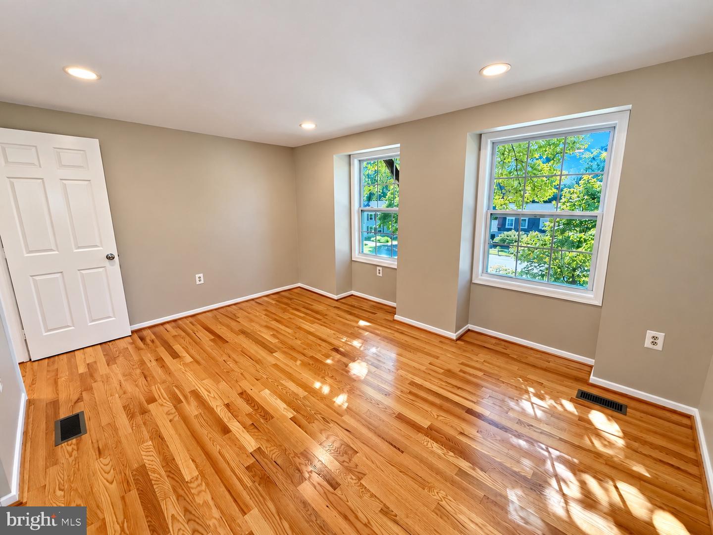 2283 Dosinia Ct Property Photo 16