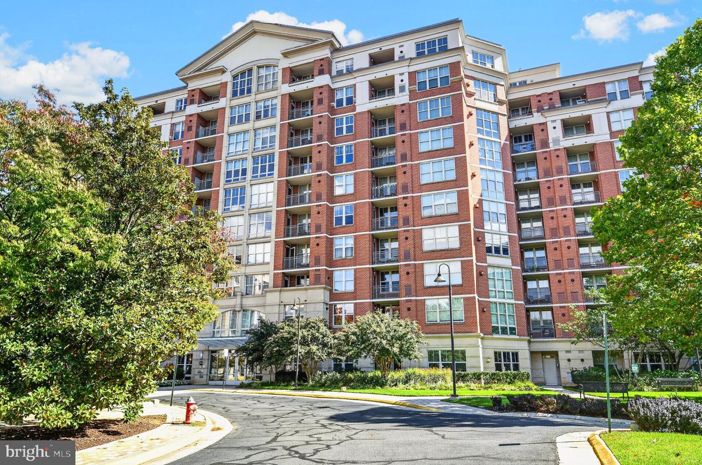 11760 Sunrise Valley Dr #304 Property Photo 2