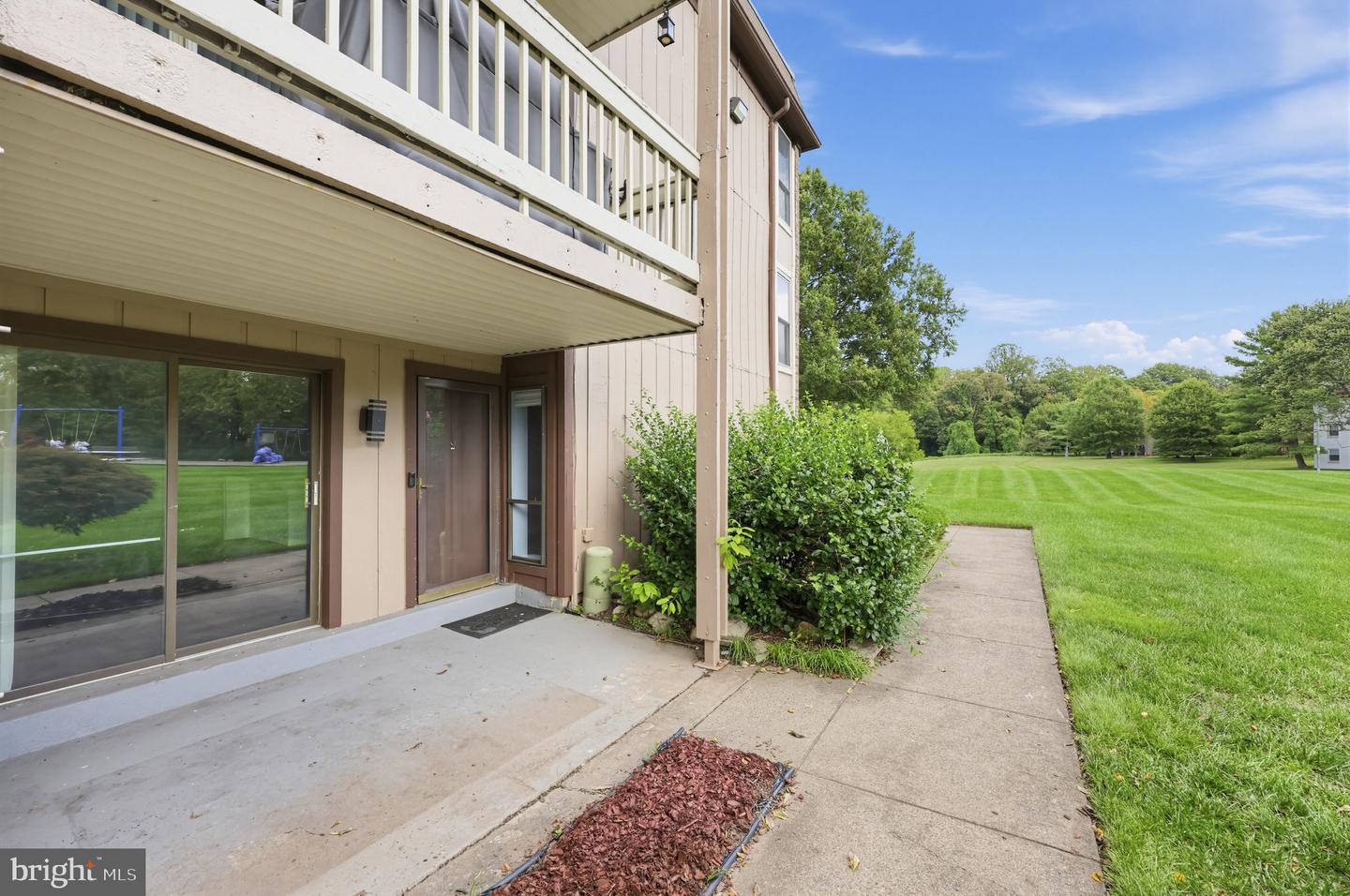 5803 Royal Ridge Dr #i Property Photo 6
