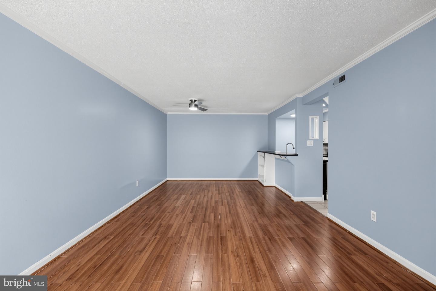 5803 Royal Ridge Dr #i Property Photo 13