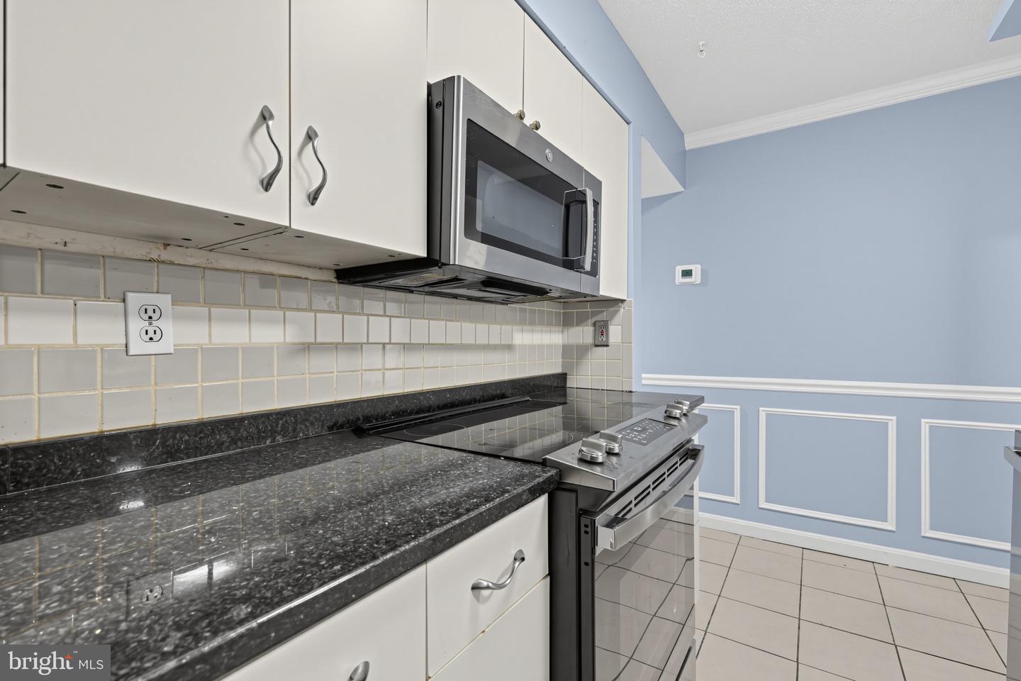 5803 Royal Ridge Dr #i Property Photo 15