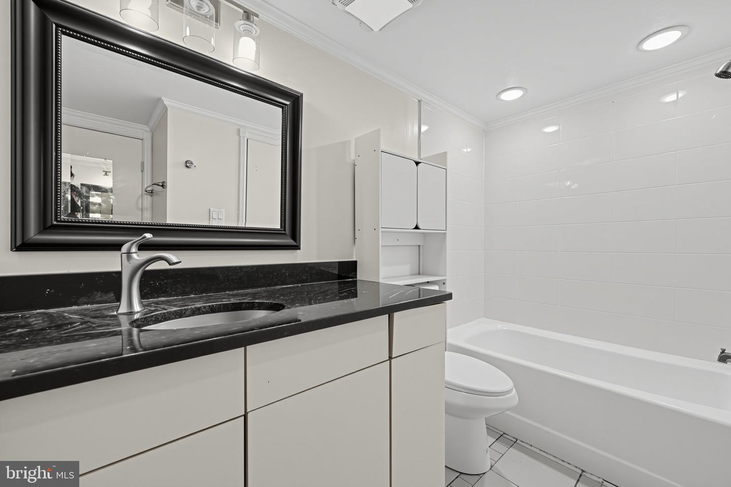5803 Royal Ridge Dr #i Property Photo 33