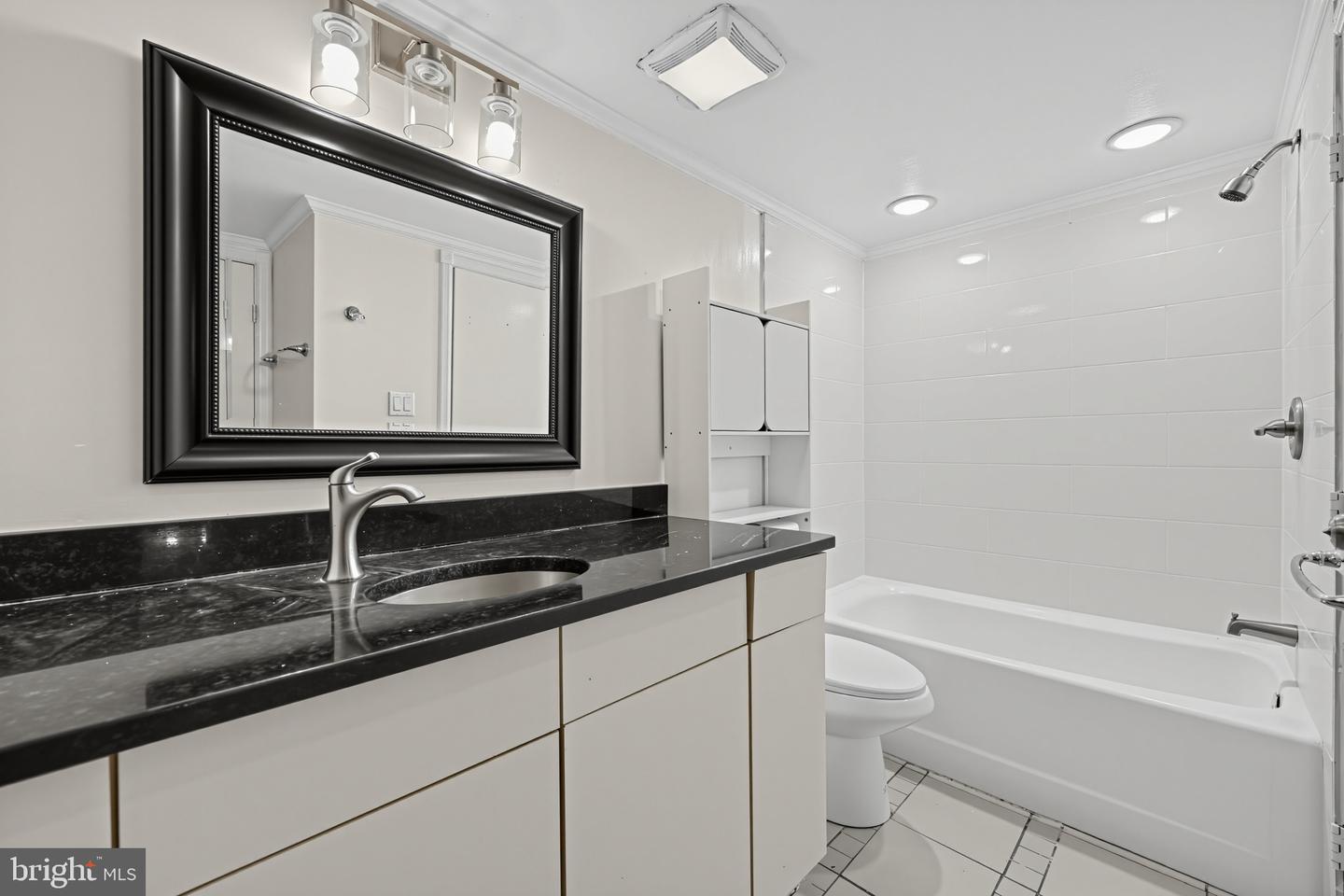 5803 Royal Ridge Dr #i Property Photo 35