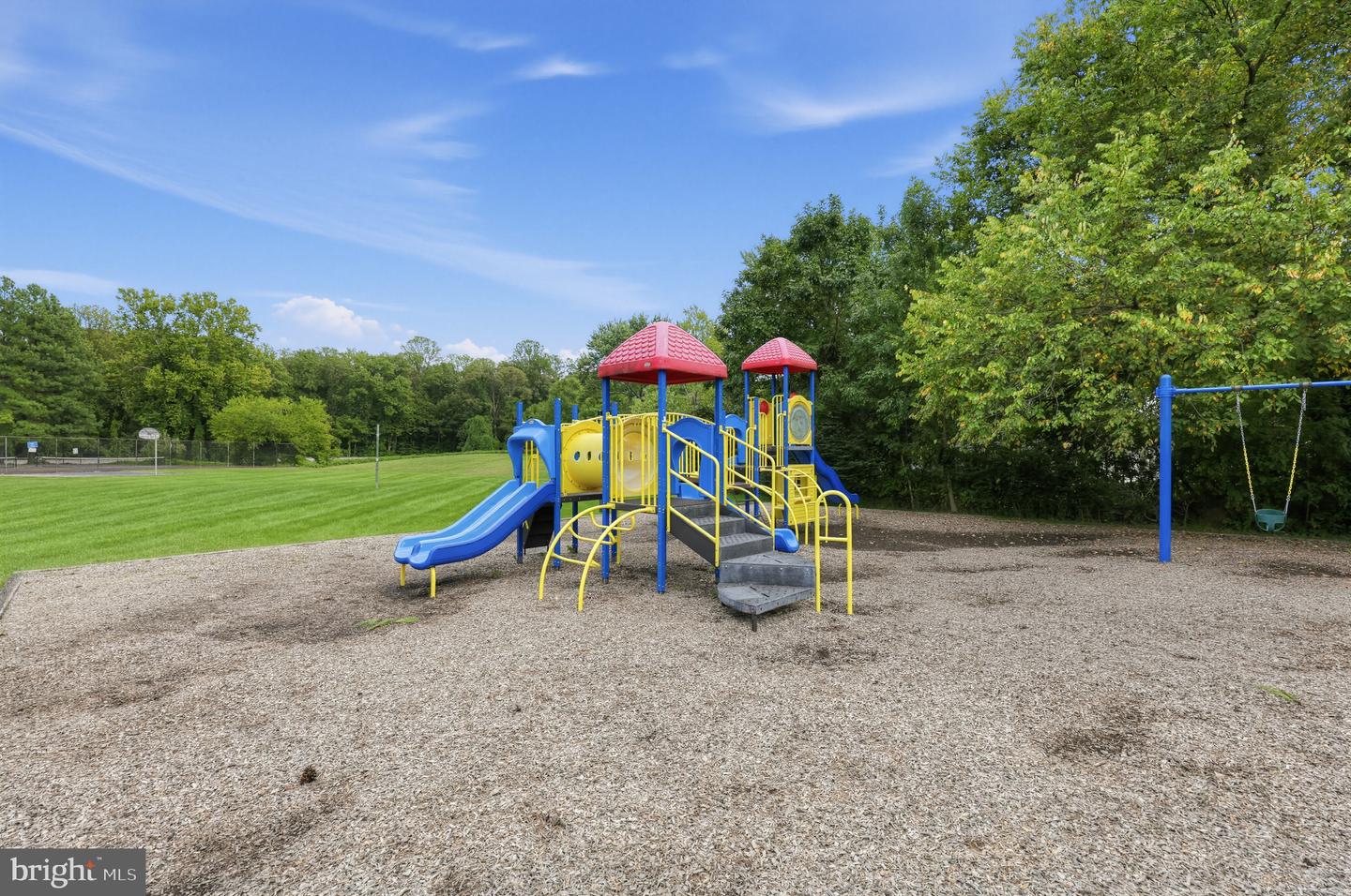 5803 Royal Ridge Dr #i Property Photo 38