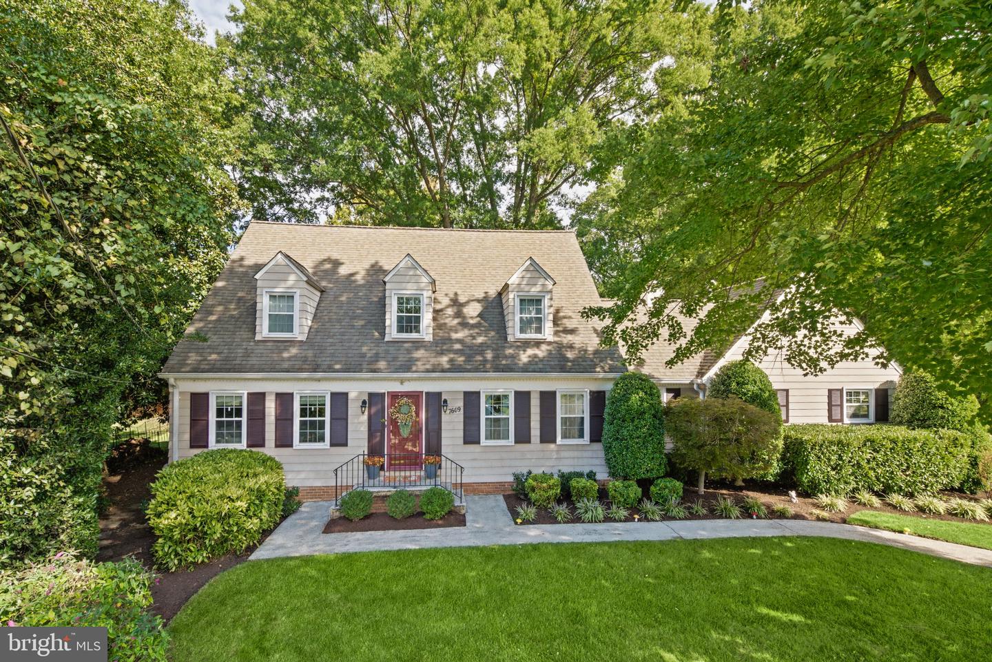 7609 Midday Ln Property Photo 1