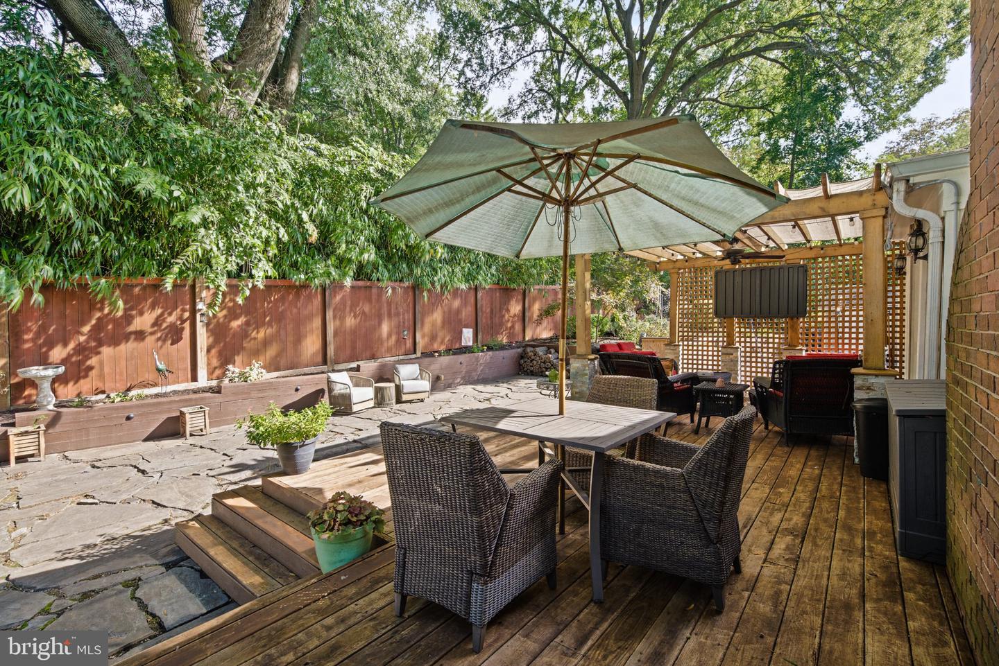 7609 Midday Ln Property Photo 6