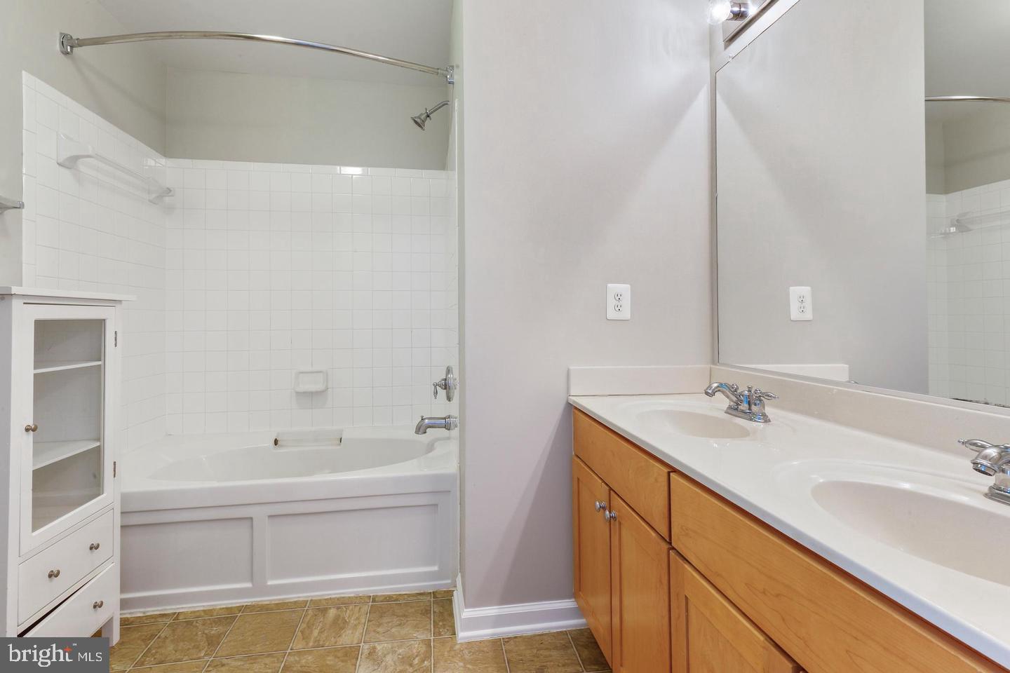 4455 Beacon Grove Cir #706a Property Photo 21
