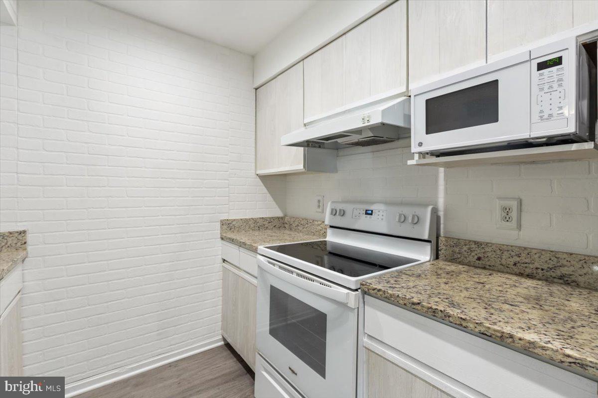 13639 Orchard Dr Property Photo 12