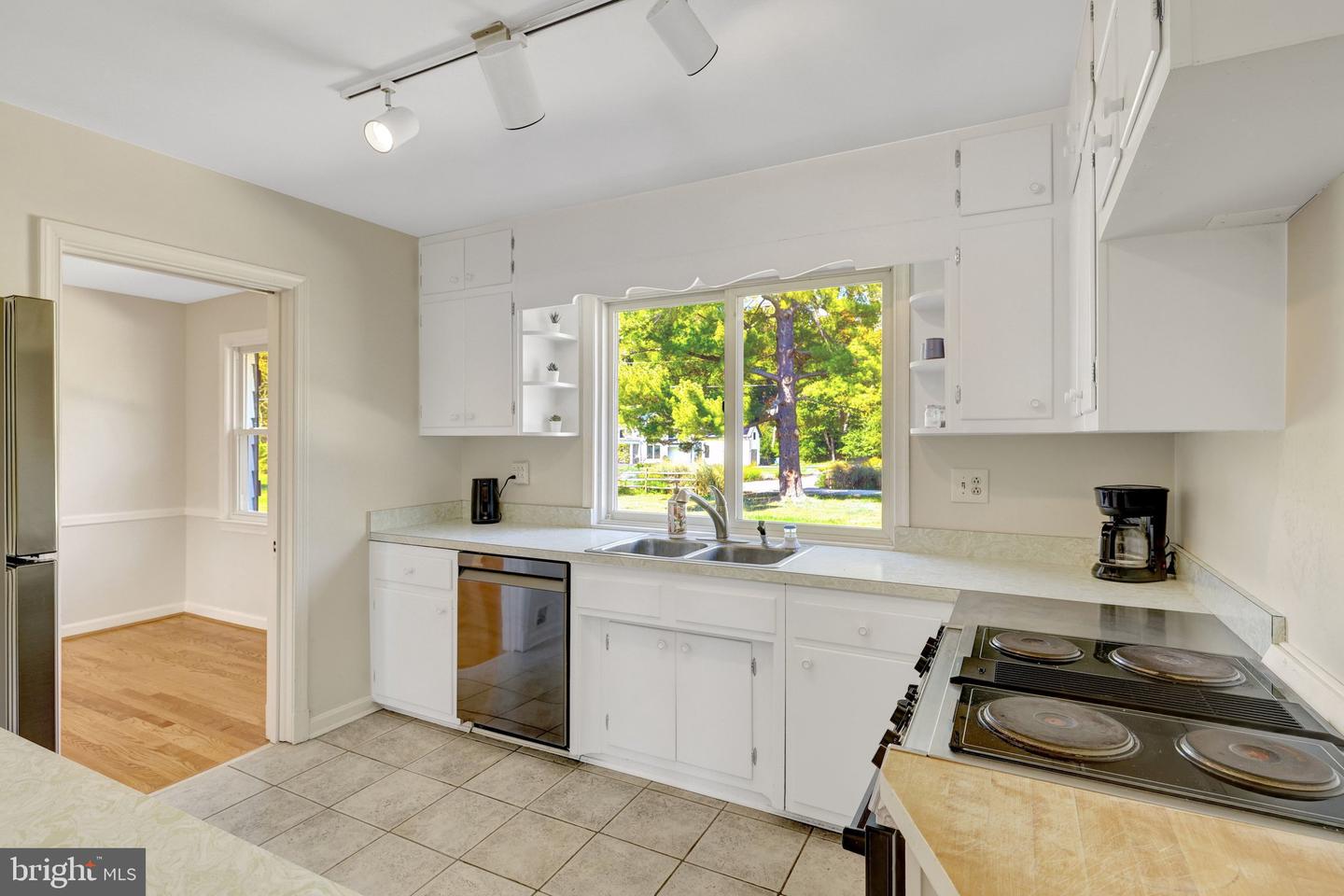 756 Applewood Ln Property Photo 16