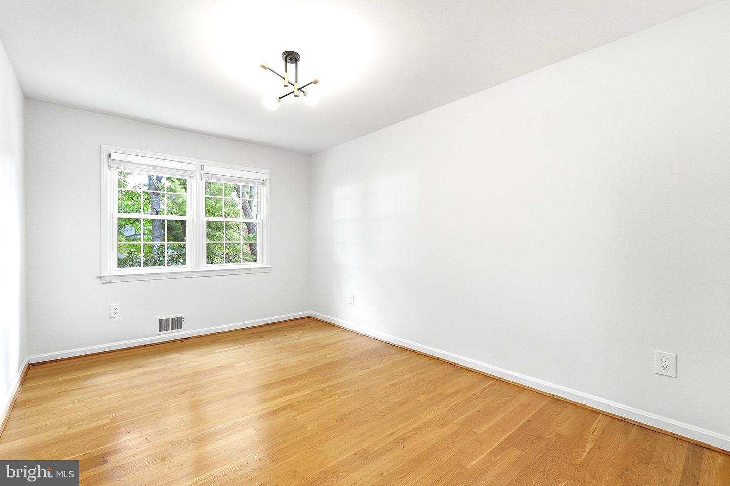 1107 Wimbledon Dr Property Photo 8
