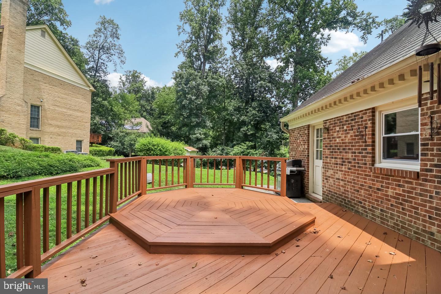 7518 Old Dominion Dr Property Photo 4