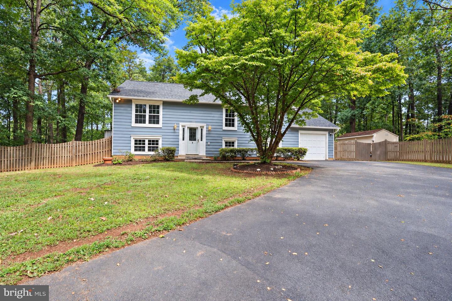 1412 BAYSHIRE LN Property Photo 1