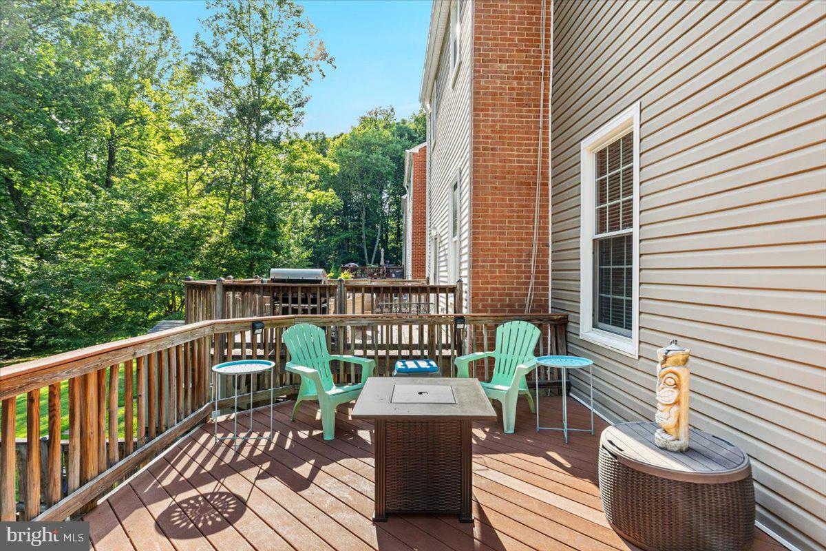 5201 Lonsdale Dr Property Photo 33
