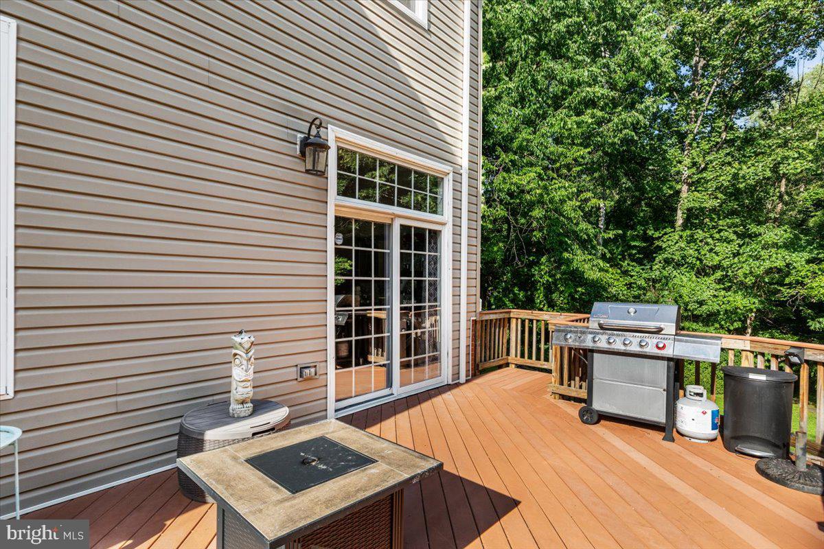 5201 Lonsdale Dr Property Photo 35