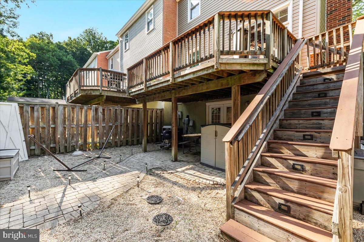 5201 Lonsdale Dr Property Photo 39