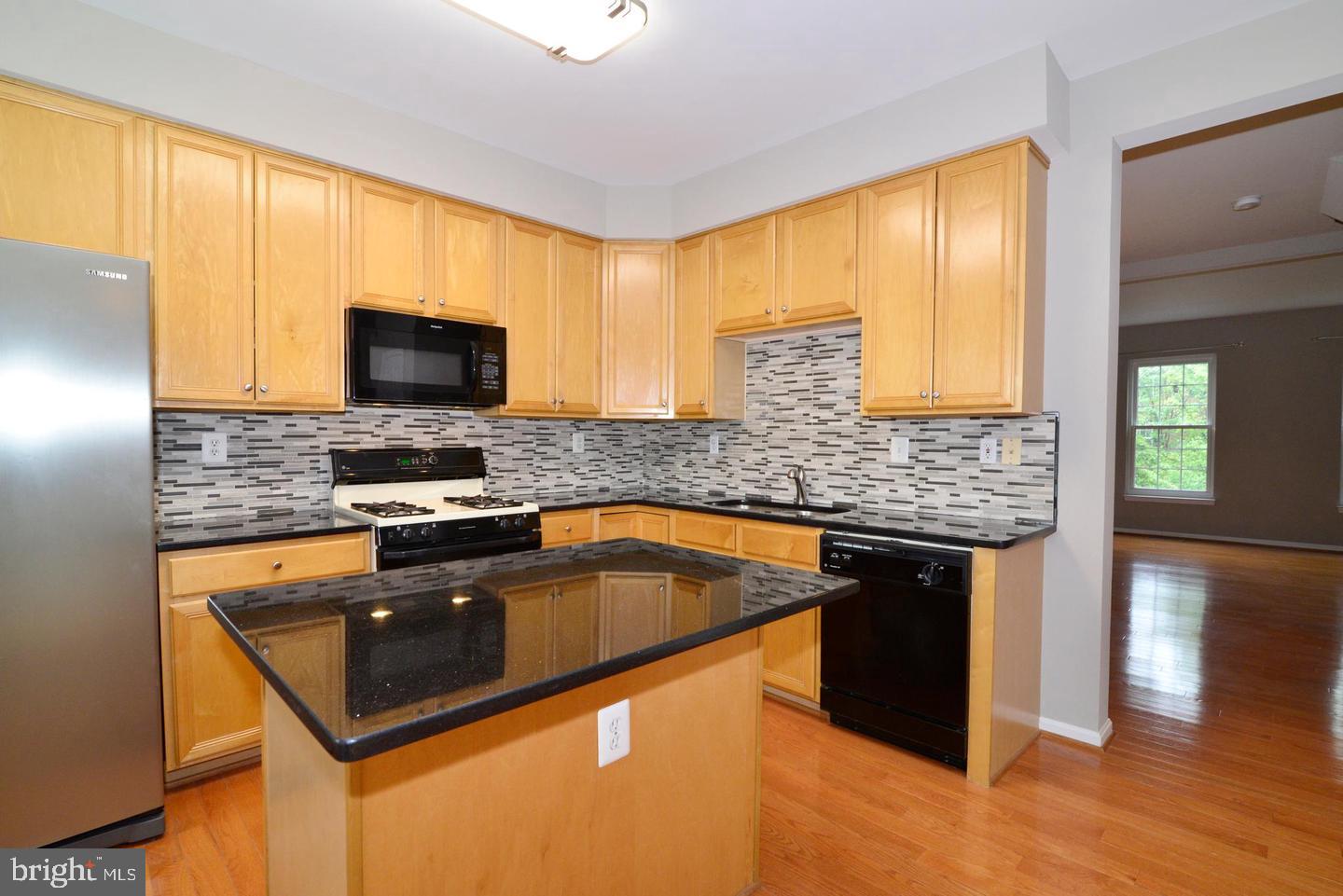 2516 Isham Randolph Dr Property Photo 2