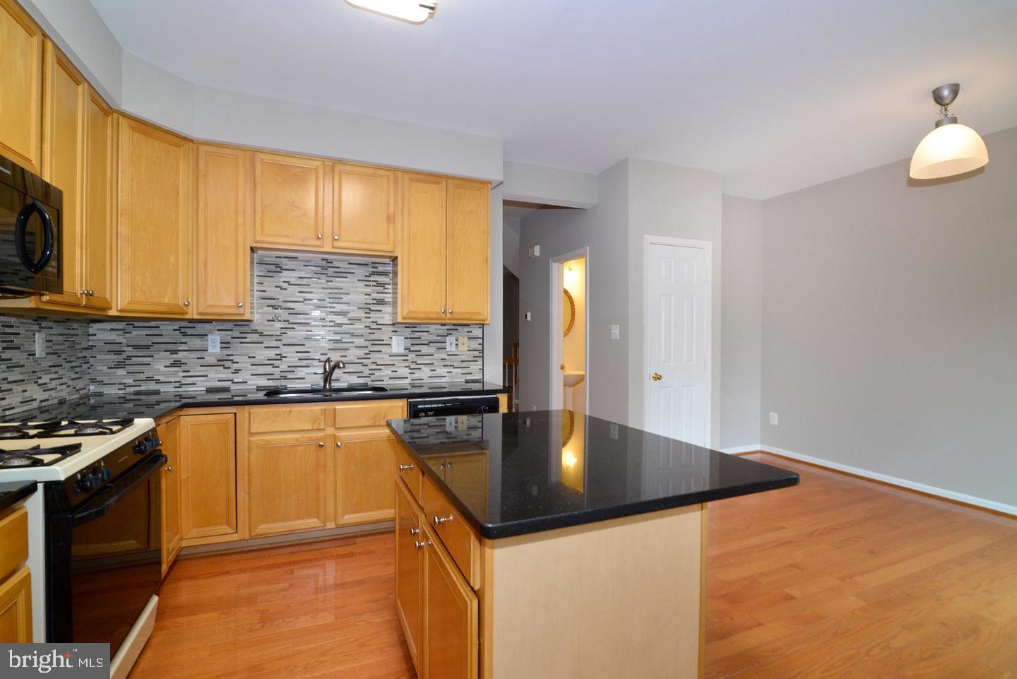 2516 Isham Randolph Dr Property Photo 5